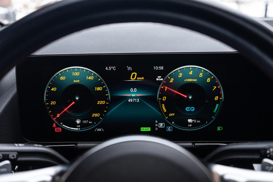 Mercedes-Benz GLA 250 e AMG Line Pano / Trekhaak / Camera