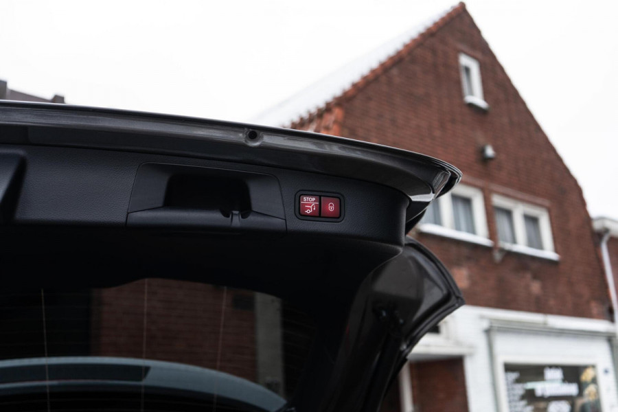 Mercedes-Benz GLA 250 e AMG Line Pano / Trekhaak / Camera