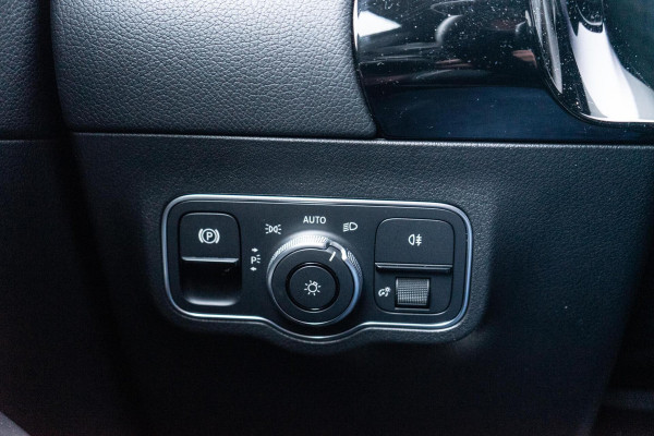 Mercedes-Benz GLA 250 e AMG Line Pano / Trekhaak / Camera