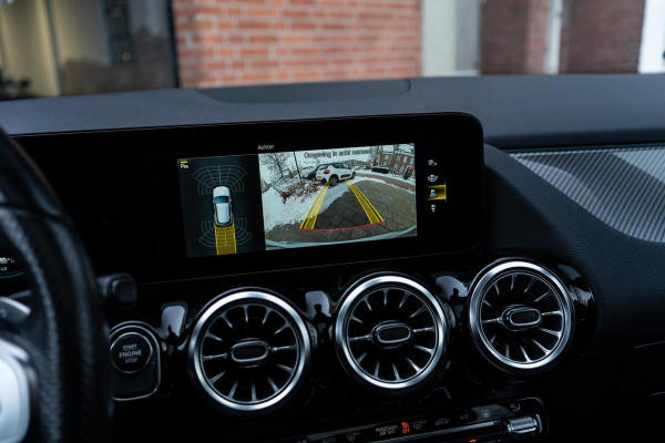 Mercedes-Benz GLA 250 e AMG Line Pano / Trekhaak / Camera