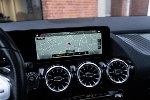 Mercedes-Benz GLA 250 e AMG Line Pano / Trekhaak / Camera