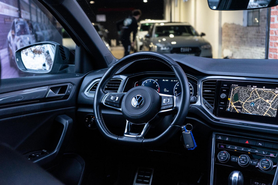 Volkswagen T-Roc 1.5 TSI R-Line Pano / Camera / ACC