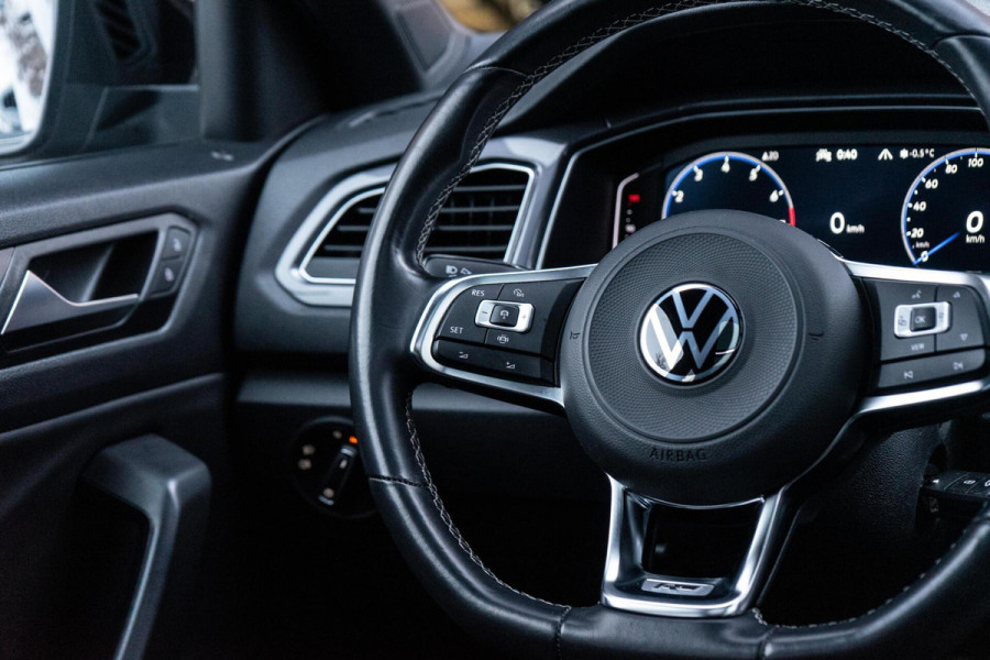 Volkswagen T-Roc 1.5 TSI R-Line Pano / Camera / ACC