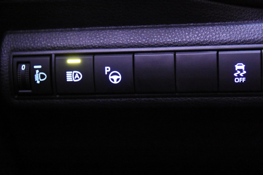 Toyota Corolla 1.8 Hybrid *1ste Eigenaar*Navigatie*Park assist*