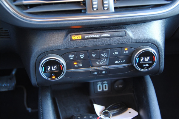 Ford FOCUS Wagon 1.0 EcoB. Tit. XBns || Apple Carplay || Trekhaak!