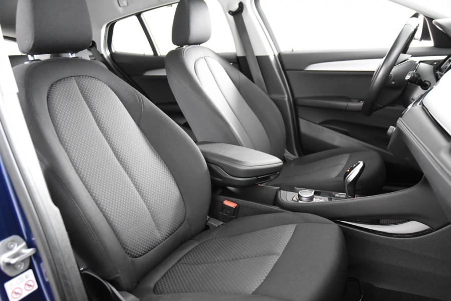 BMW X2 sDrive18i Automaat *1ste Eigenaar*Navigatie*Stoelverwarming*PDC*