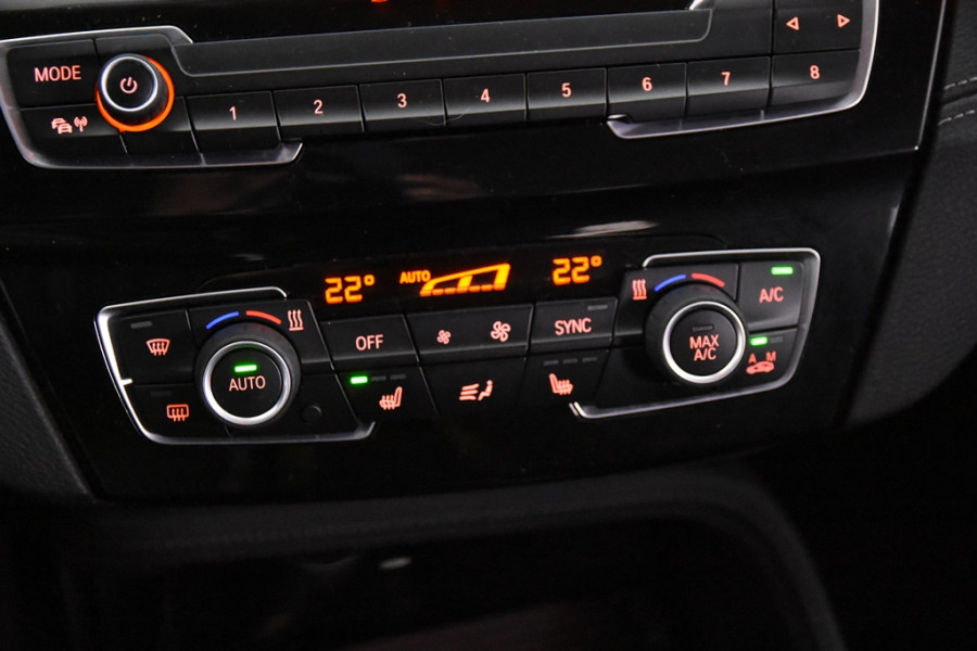 BMW X2 sDrive18i Automaat *1ste Eigenaar*Navigatie*Stoelverwarming*PDC*