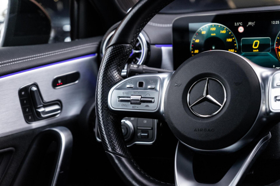 Mercedes-Benz A-Klasse 250 e AMG Line Pano / Burmester / Memory