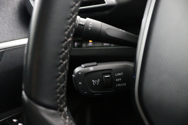 Peugeot 3008 1.2 Allure*130PK*ECC*CRUISE*NAVI*CARPLAY*