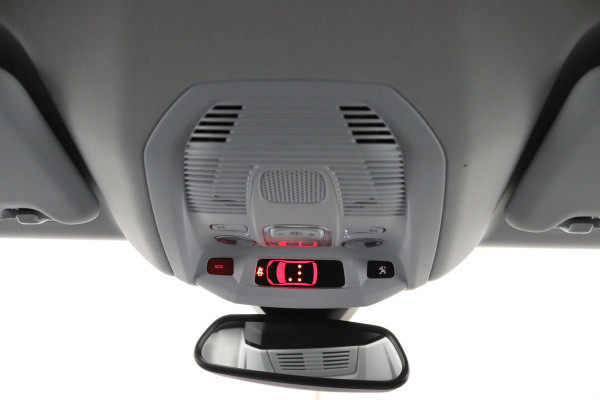 Peugeot 3008 1.2 Allure*130PK*ECC*CRUISE*NAVI*CARPLAY*