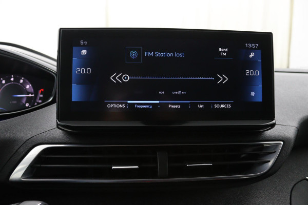 Peugeot 3008 1.2 Allure*130PK*ECC*CRUISE*NAVI*CARPLAY*