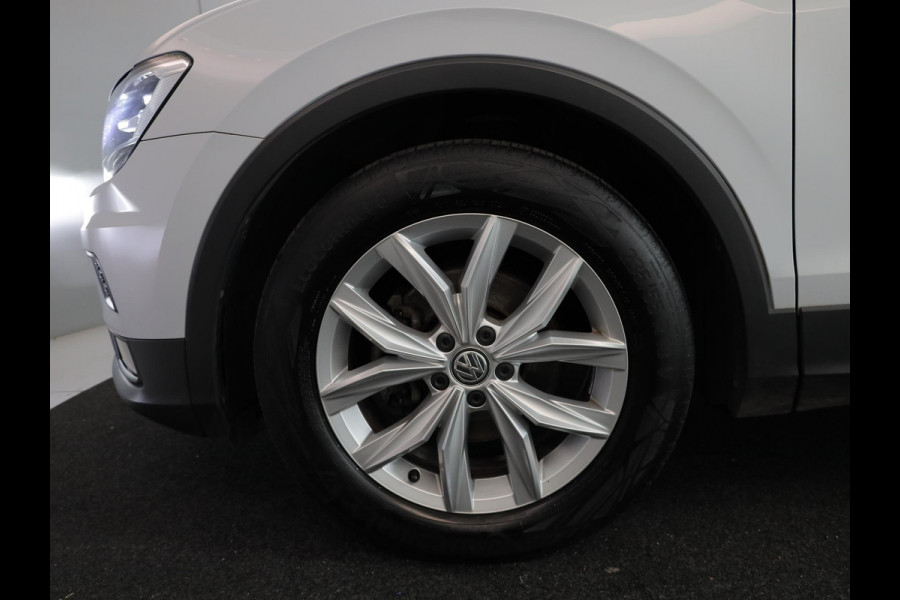 Volkswagen Tiguan 1.4 TSI ACT Highline 150pk DSG| digital display| Navi | 18'LM-velgen| extra getint glas
