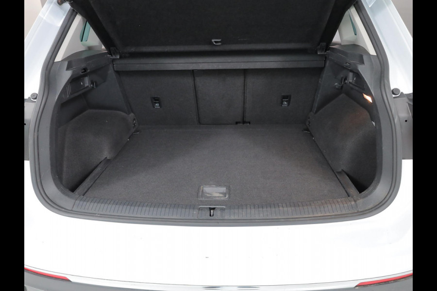 Volkswagen Tiguan 1.4 TSI ACT Highline 150pk DSG| digital display| Navi | 18'LM-velgen| extra getint glas