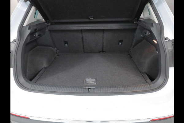 Volkswagen Tiguan 1.4 TSI ACT Highline 150pk DSG| digital display| Navi | 18'LM-velgen| extra getint glas