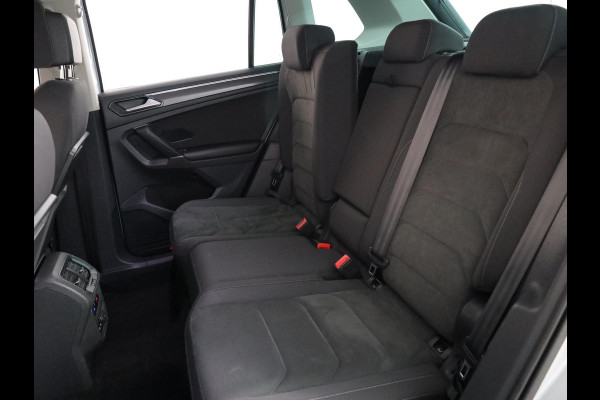 Volkswagen Tiguan 1.4 TSI ACT Highline 150pk DSG| digital display| Navi | 18'LM-velgen| extra getint glas