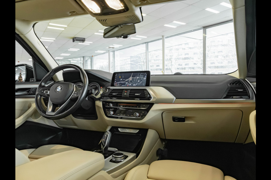BMW X3 xDrive30i xLine - Pano - Trekhaak - Memoryzetel - Camera - Head-Up