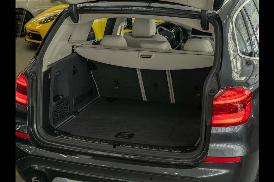 BMW X3 xDrive30i xLine - Pano - Trekhaak - Memoryzetel - Camera - Head-Up