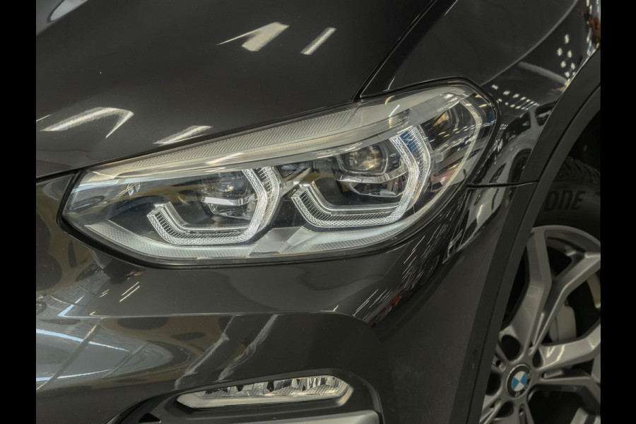 BMW X3 xDrive30i xLine - Pano - Trekhaak - Memoryzetel - Camera - Head-Up