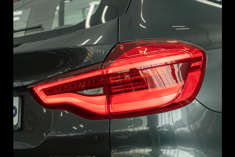 BMW X3 xDrive30i xLine - Pano - Trekhaak - Memoryzetel - Camera - Head-Up