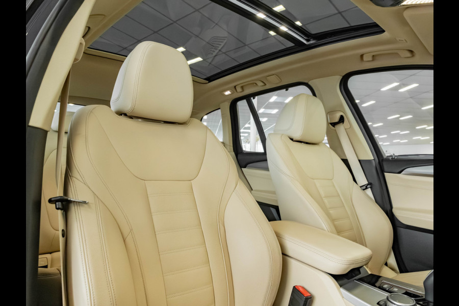 BMW X3 xDrive30i xLine - Pano - Trekhaak - Memoryzetel - Camera - Head-Up