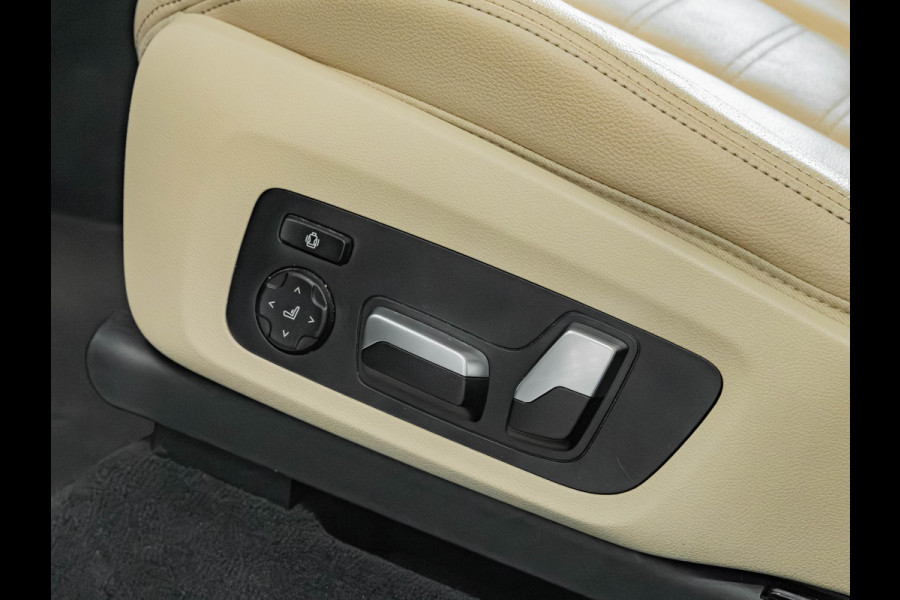 BMW X3 xDrive30i xLine - Pano - Trekhaak - Memoryzetel - Camera - Head-Up