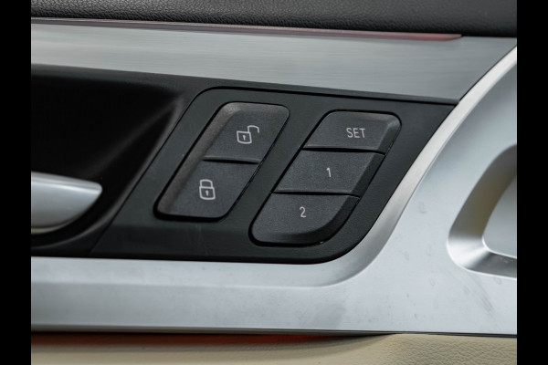 BMW X3 xDrive30i xLine - Pano - Trekhaak - Memoryzetel - Camera - Head-Up