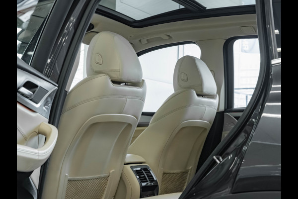 BMW X3 xDrive30i xLine - Pano - Trekhaak - Memoryzetel - Camera - Head-Up