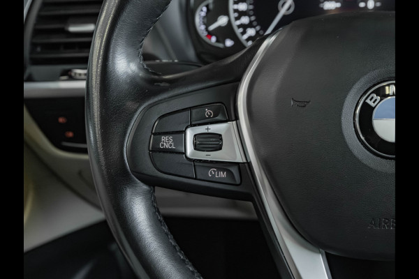 BMW X3 xDrive30i xLine - Pano - Trekhaak - Memoryzetel - Camera - Head-Up