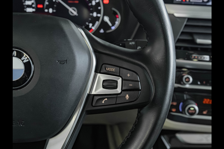 BMW X3 xDrive30i xLine - Pano - Trekhaak - Memoryzetel - Camera - Head-Up