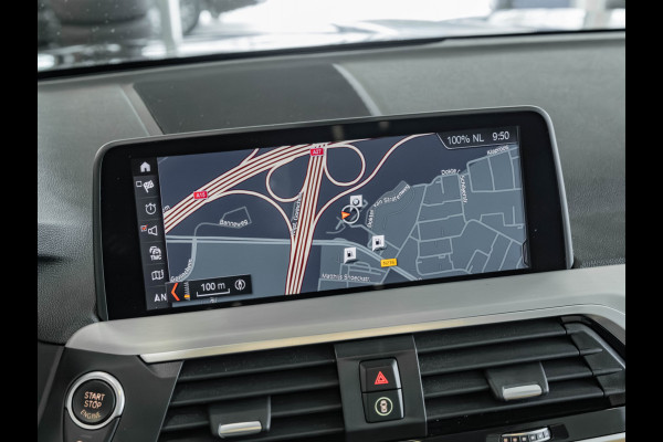 BMW X3 xDrive30i xLine - Pano - Trekhaak - Memoryzetel - Camera - Head-Up