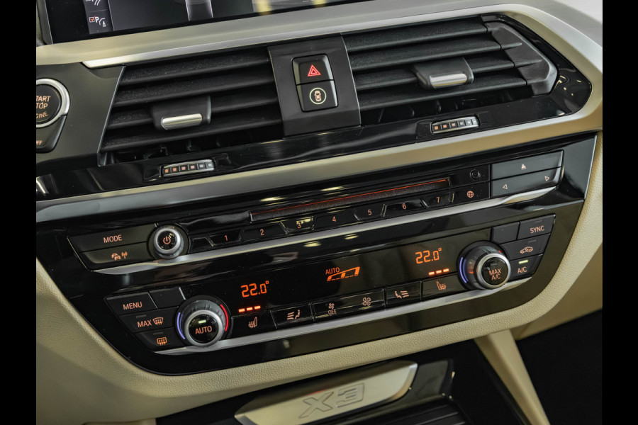 BMW X3 xDrive30i xLine - Pano - Trekhaak - Memoryzetel - Camera - Head-Up