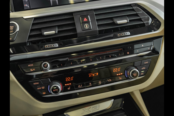 BMW X3 xDrive30i xLine - Pano - Trekhaak - Memoryzetel - Camera - Head-Up