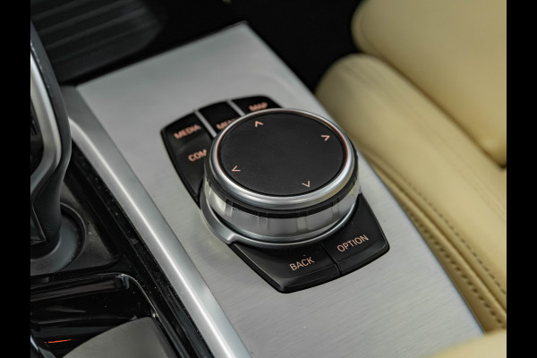 BMW X3 xDrive30i xLine - Pano - Trekhaak - Memoryzetel - Camera - Head-Up