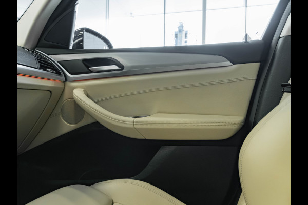 BMW X3 xDrive30i xLine - Pano - Trekhaak - Memoryzetel - Camera - Head-Up