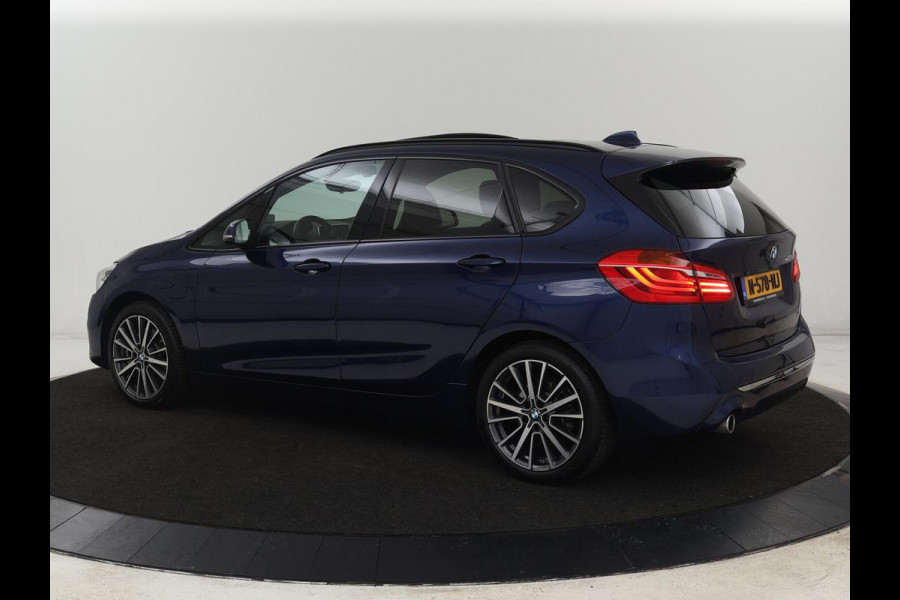 BMW 2 Serie Active Tourer 225xe iPerformance Luxury Line | Panoramadak | Stoelverwarming | Leder | Head-Up | Carplay | Stuurverwarming | Full LED | Harman/Kardon | Navigatie | Keyless | PHEV | Plug In