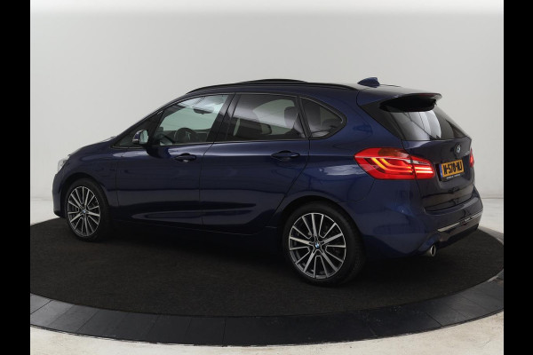 BMW 2 Serie Active Tourer 225xe iPerformance Luxury Line | Panoramadak | Stoelverwarming | Leder | Head-Up | Carplay | Stuurverwarming | Full LED | Harman/Kardon | Navigatie | Keyless | PHEV | Plug In