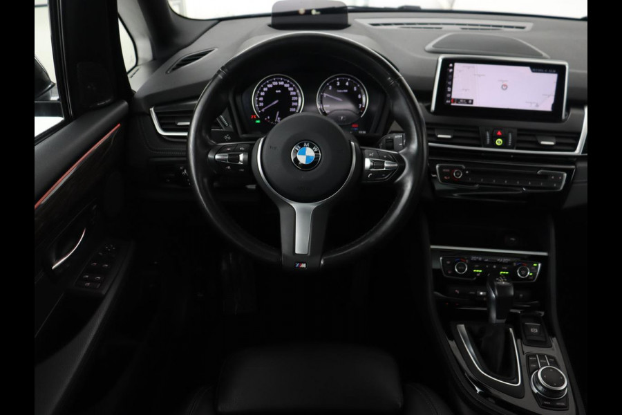 BMW 2 Serie Active Tourer 225xe iPerformance Luxury Line | Panoramadak | Stoelverwarming | Leder | Head-Up | Carplay | Stuurverwarming | Full LED | Harman/Kardon | Navigatie | Keyless | PHEV | Plug In