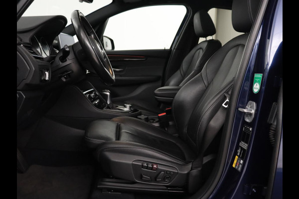 BMW 2 Serie Active Tourer 225xe iPerformance Luxury Line | Panoramadak | Stoelverwarming | Leder | Head-Up | Carplay | Stuurverwarming | Full LED | Harman/Kardon | Navigatie | Keyless | PHEV | Plug In