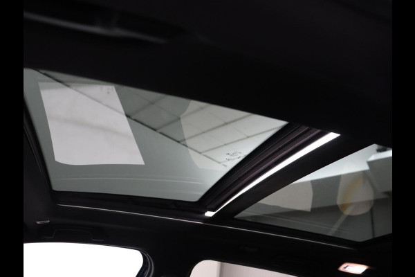 BMW 2 Serie Active Tourer 225xe iPerformance Luxury Line | Panoramadak | Stoelverwarming | Leder | Head-Up | Carplay | Stuurverwarming | Full LED | Harman/Kardon | Navigatie | Keyless | PHEV | Plug In