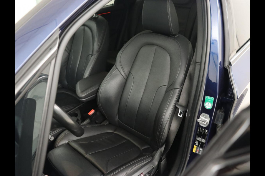 BMW 2 Serie Active Tourer 225xe iPerformance Luxury Line | Panoramadak | Stoelverwarming | Leder | Head-Up | Carplay | Stuurverwarming | Full LED | Harman/Kardon | Navigatie | Keyless | PHEV | Plug In