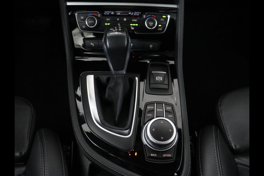 BMW 2 Serie Active Tourer 225xe iPerformance Luxury Line | Panoramadak | Stoelverwarming | Leder | Head-Up | Carplay | Stuurverwarming | Full LED | Harman/Kardon | Navigatie | Keyless | PHEV | Plug In