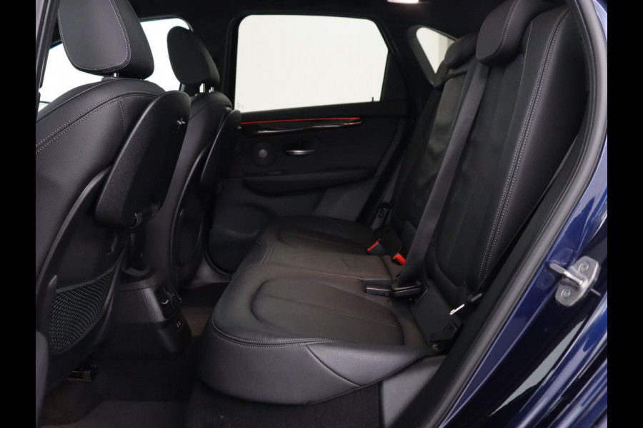 BMW 2 Serie Active Tourer 225xe iPerformance Luxury Line | Panoramadak | Stoelverwarming | Leder | Head-Up | Carplay | Stuurverwarming | Full LED | Harman/Kardon | Navigatie | Keyless | PHEV | Plug In