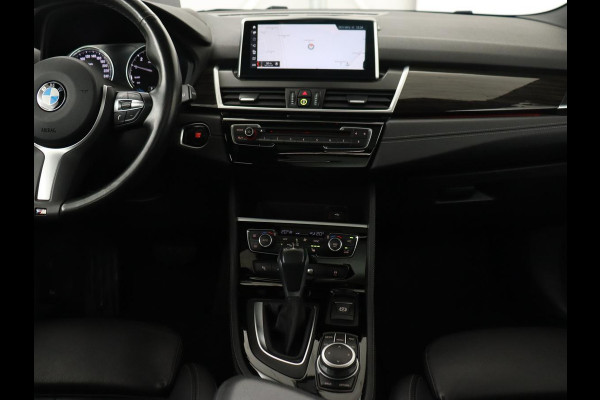 BMW 2 Serie Active Tourer 225xe iPerformance Luxury Line | Panoramadak | Stoelverwarming | Leder | Head-Up | Carplay | Stuurverwarming | Full LED | Harman/Kardon | Navigatie | Keyless | PHEV | Plug In