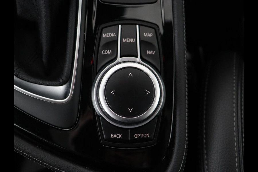 BMW 2 Serie Active Tourer 225xe iPerformance Luxury Line | Panoramadak | Stoelverwarming | Leder | Head-Up | Carplay | Stuurverwarming | Full LED | Harman/Kardon | Navigatie | Keyless | PHEV | Plug In