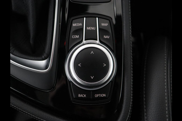 BMW 2 Serie Active Tourer 225xe iPerformance Luxury Line | Panoramadak | Stoelverwarming | Leder | Head-Up | Carplay | Stuurverwarming | Full LED | Harman/Kardon | Navigatie | Keyless | PHEV | Plug In