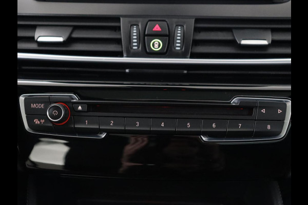 BMW 2 Serie Active Tourer 225xe iPerformance Luxury Line | Panoramadak | Stoelverwarming | Leder | Head-Up | Carplay | Stuurverwarming | Full LED | Harman/Kardon | Navigatie | Keyless | PHEV | Plug In
