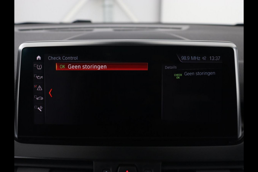 BMW 2 Serie Active Tourer 225xe iPerformance Luxury Line | Panoramadak | Stoelverwarming | Leder | Head-Up | Carplay | Stuurverwarming | Full LED | Harman/Kardon | Navigatie | Keyless | PHEV | Plug In