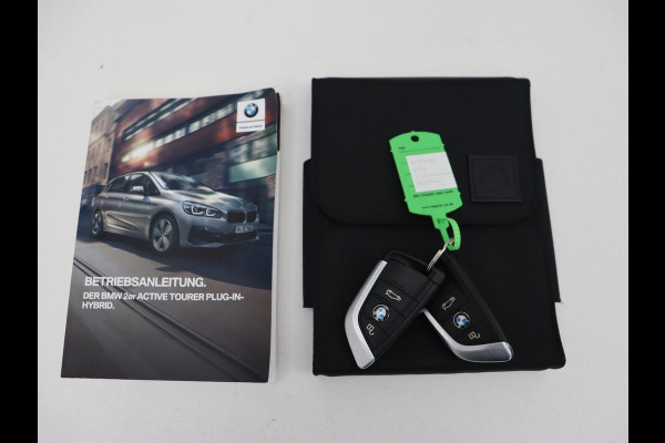 BMW 2 Serie Active Tourer 225xe iPerformance Luxury Line | Panoramadak | Stoelverwarming | Leder | Head-Up | Carplay | Stuurverwarming | Full LED | Harman/Kardon | Navigatie | Keyless | PHEV | Plug In