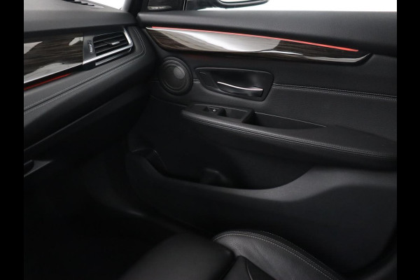 BMW 2 Serie Active Tourer 225xe iPerformance Luxury Line | Panoramadak | Stoelverwarming | Leder | Head-Up | Carplay | Stuurverwarming | Full LED | Harman/Kardon | Navigatie | Keyless | PHEV | Plug In