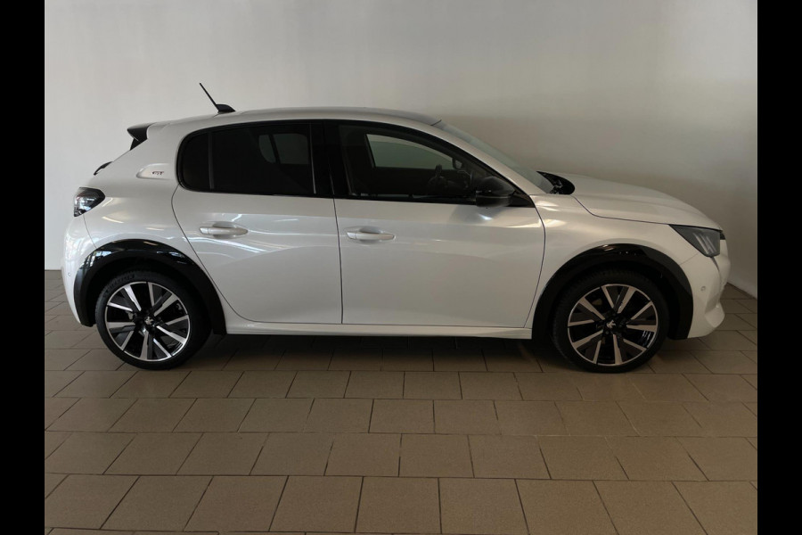 Peugeot 208 1.2 PureTech GT Pack PANO AIRCO NAVI CRUISE BLUETOOTH LED PARELMOER PRIVACYGLAS ZEER NETTE AUTO